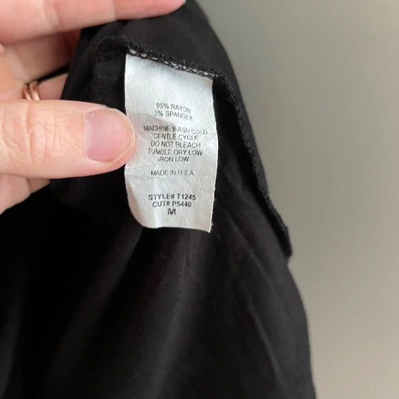 Pinkblush Black Lace Cap sleeve shirt size medium - Picture 4 of 4